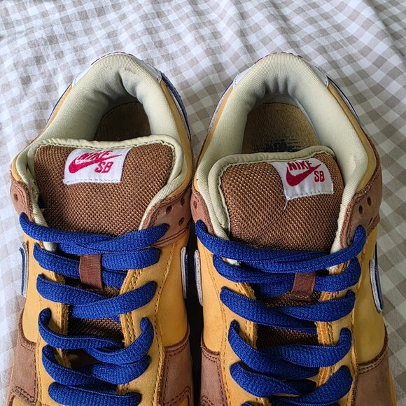 Nike SB Dunk Low Newcastle Brown Ale - Picture 2 of 8